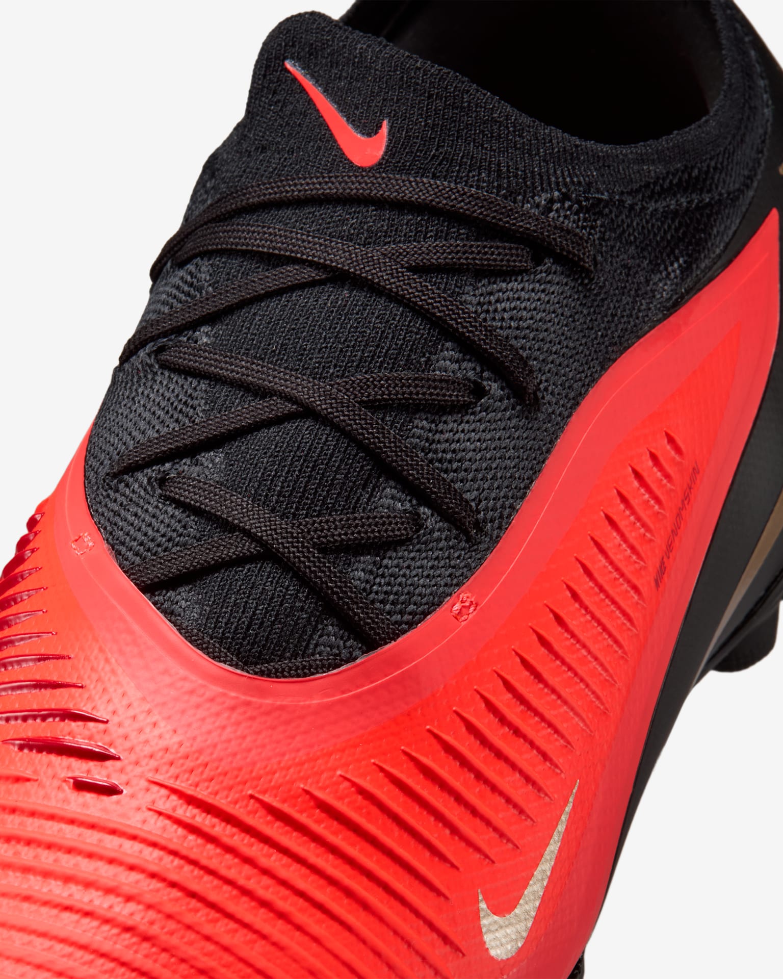 NIKE公式】ナイキ ファントム 6 LOW プロ ターフ サッカーシューズ